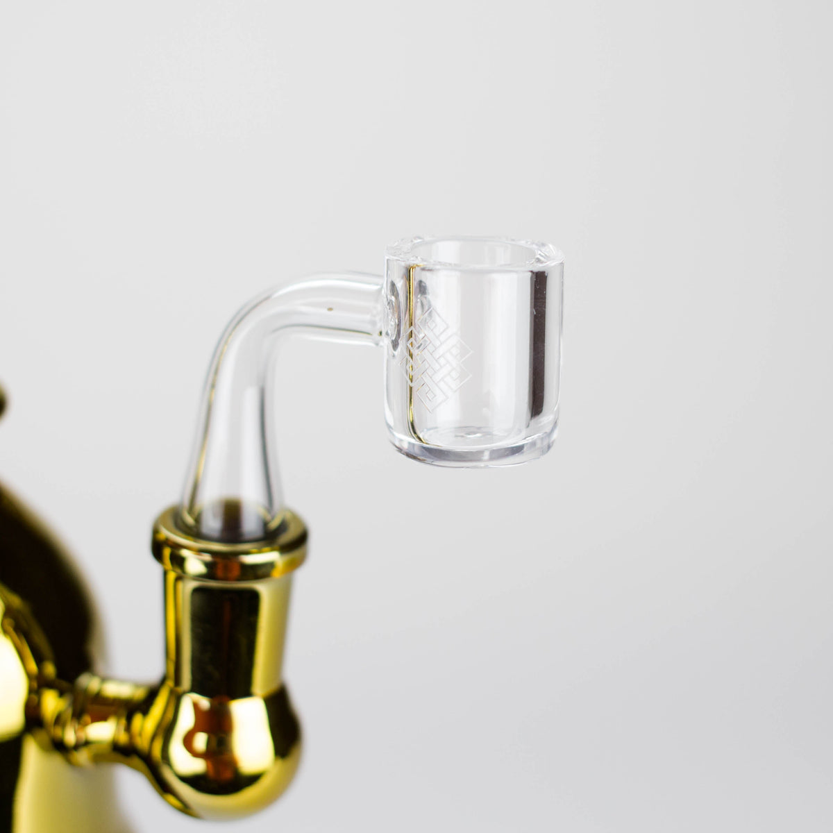 Karma | Plataforma para dab de vidrio con forma de tetera dorada metálica de 6"