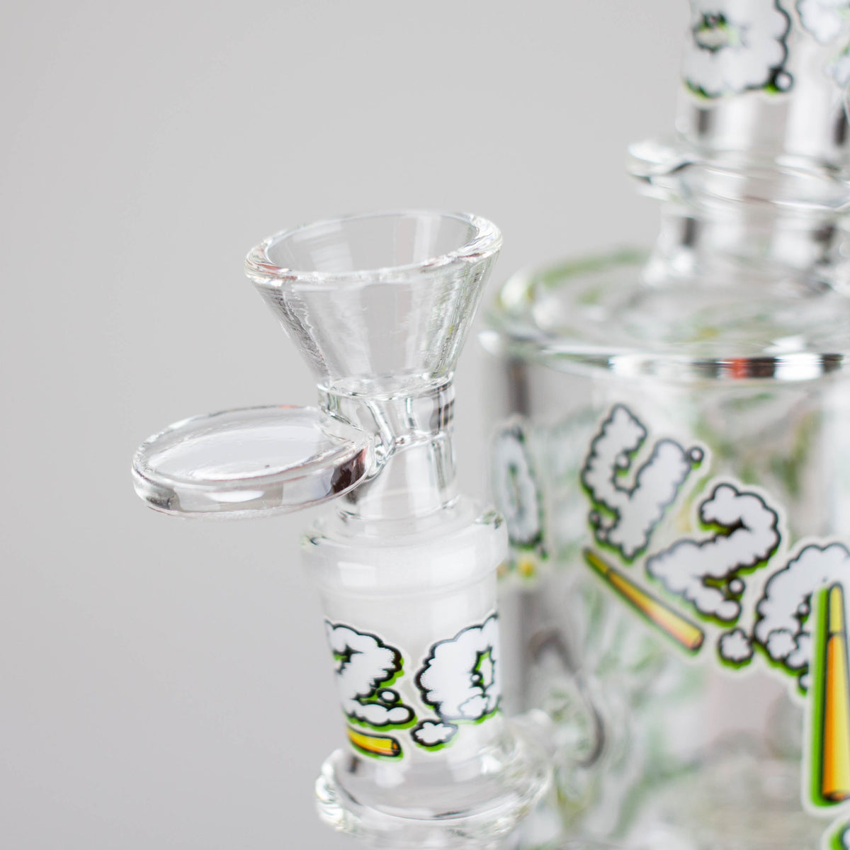 Bong de vidrio de 7" con detalles de color y percolador - Edición especial 420